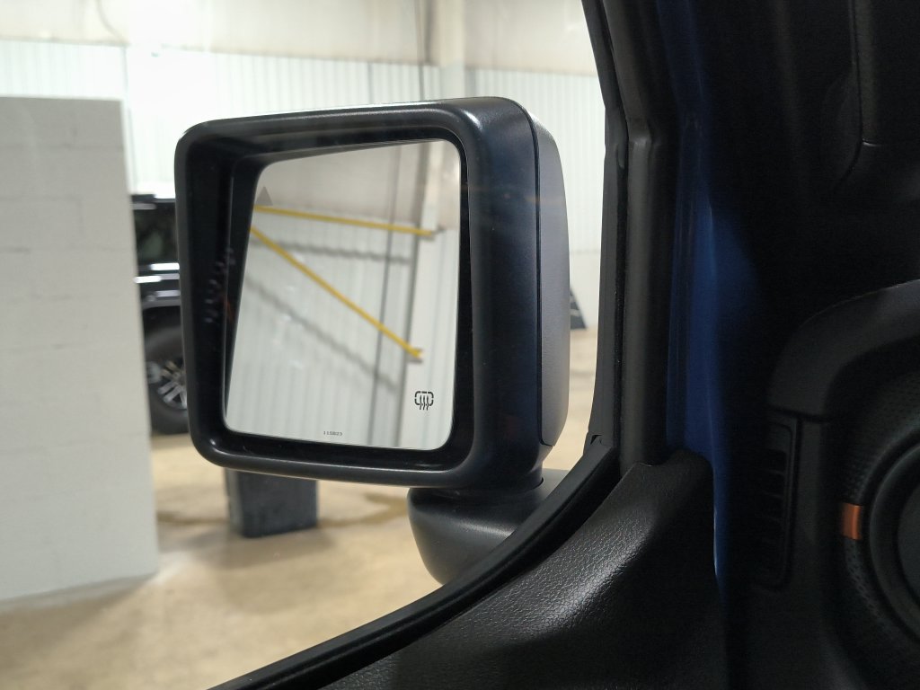 Used 2024 Jeep Gladiator Mojave w/ Technology Group AWD/4WD image 24