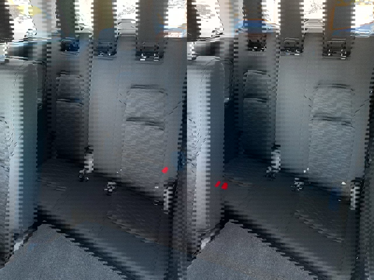 Used 2024 Nissan Pathfinder SV image 18