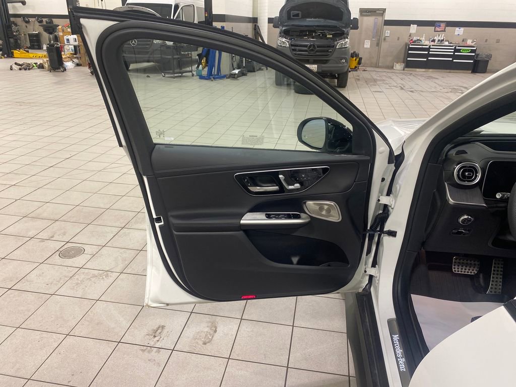 Used 2026 Mercedes-Benz GLC 300 4MATIC image 10