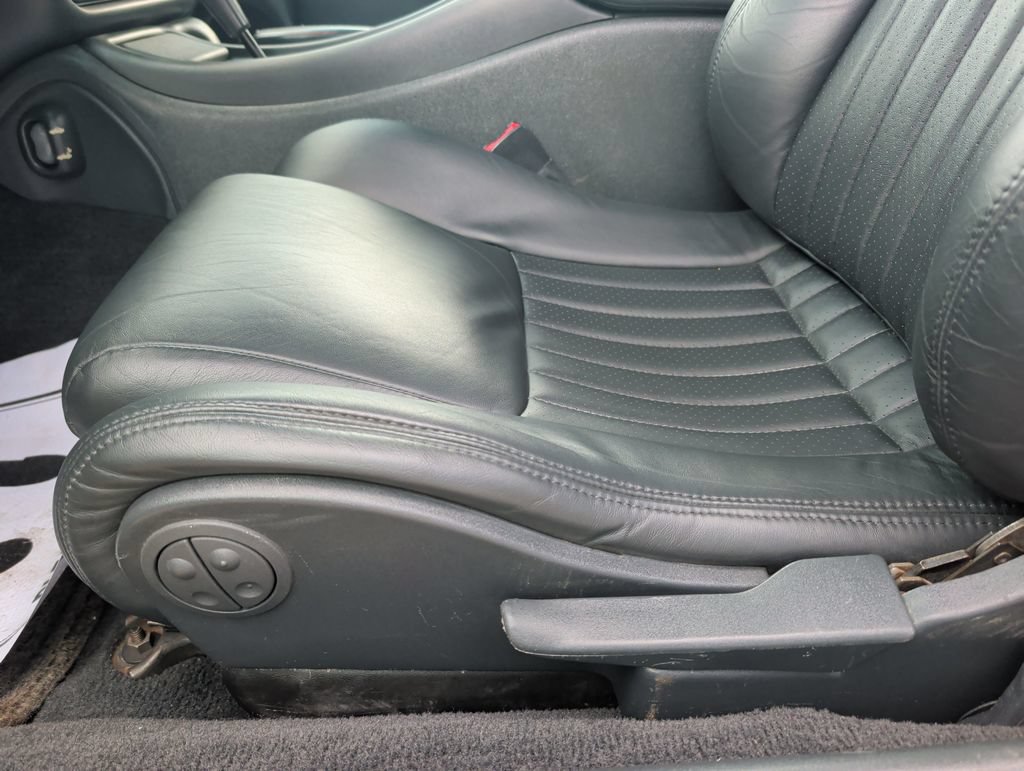 Used 1995 Pontiac Firebird Trans Am RWD image 9