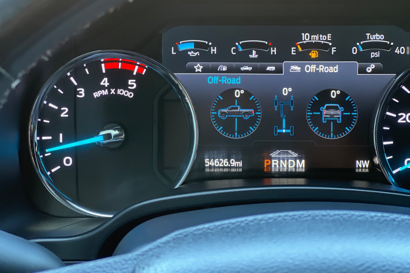 Used 2022 Ford F450 Platinum w/ FX4 Off-Road Package AWD/4WD image 25