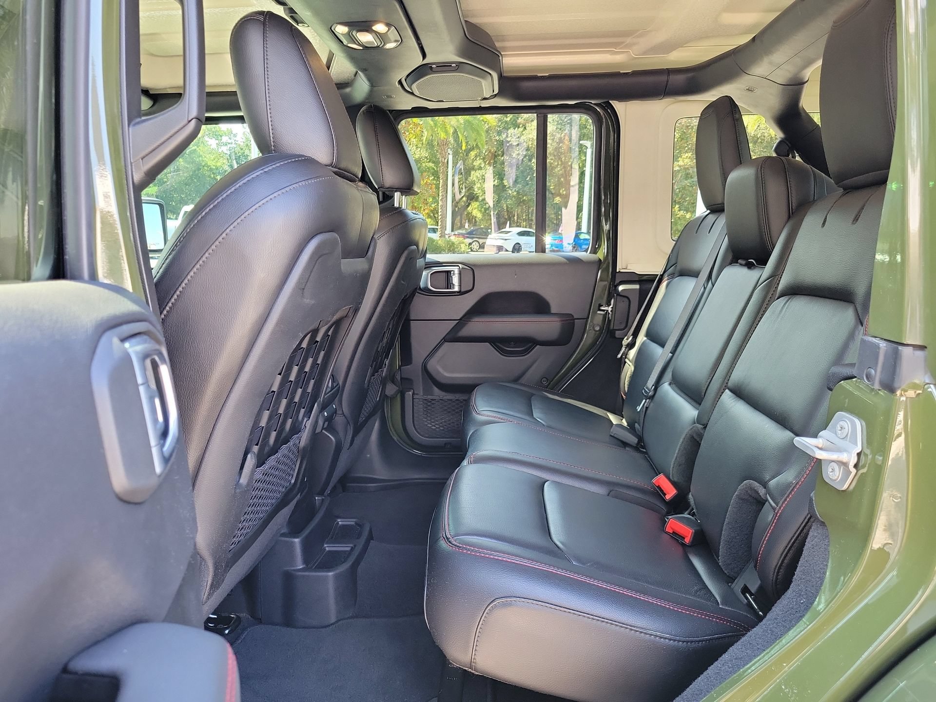 Used 2021 Jeep Wrangler Unlimited Rubicon AWD/4WD image 15