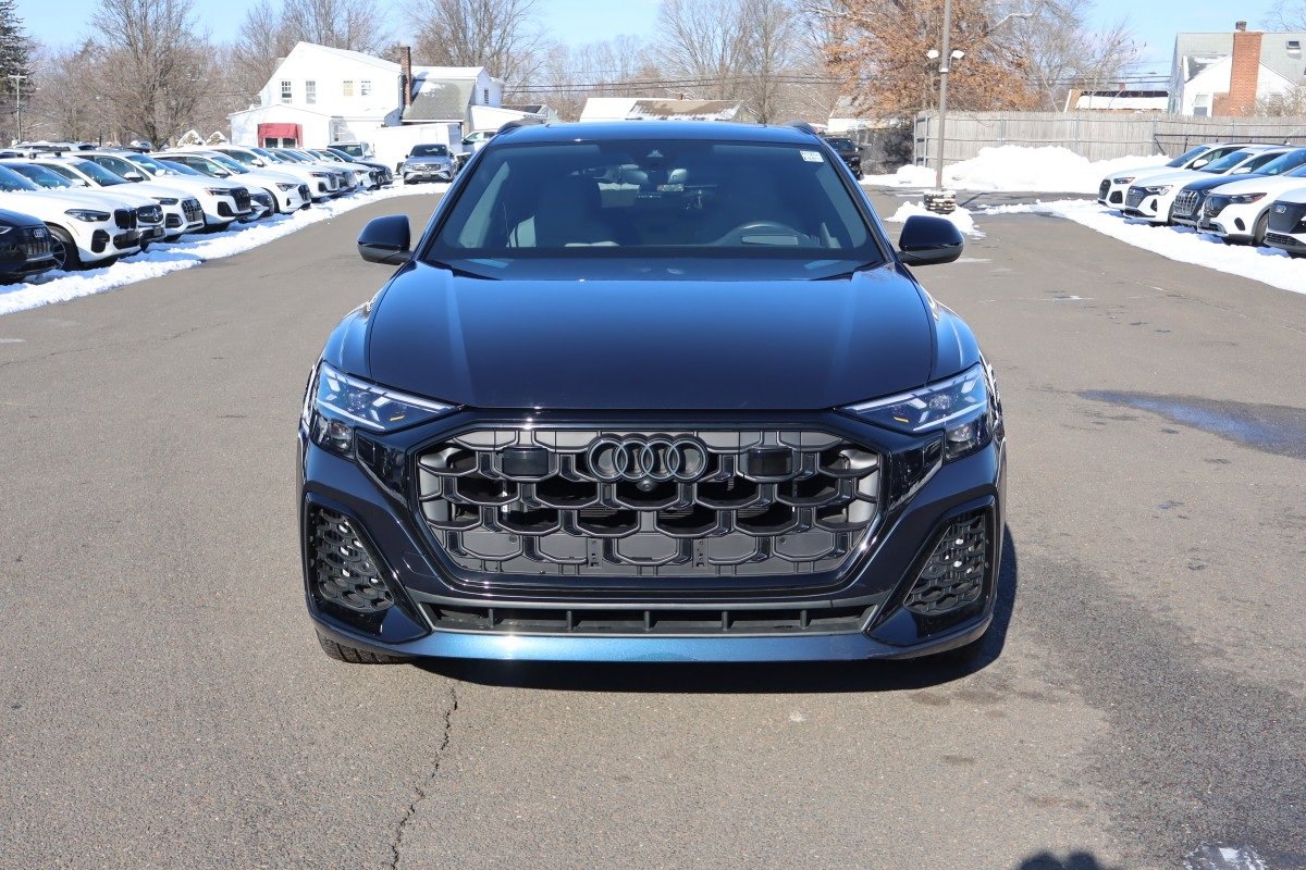 Used 2024 Audi SQ8 Prestige w/ Prestige Package image 2