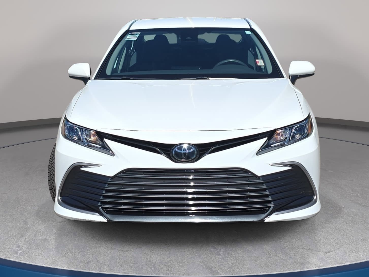 Used 2023 Toyota Camry LE FWD image 2