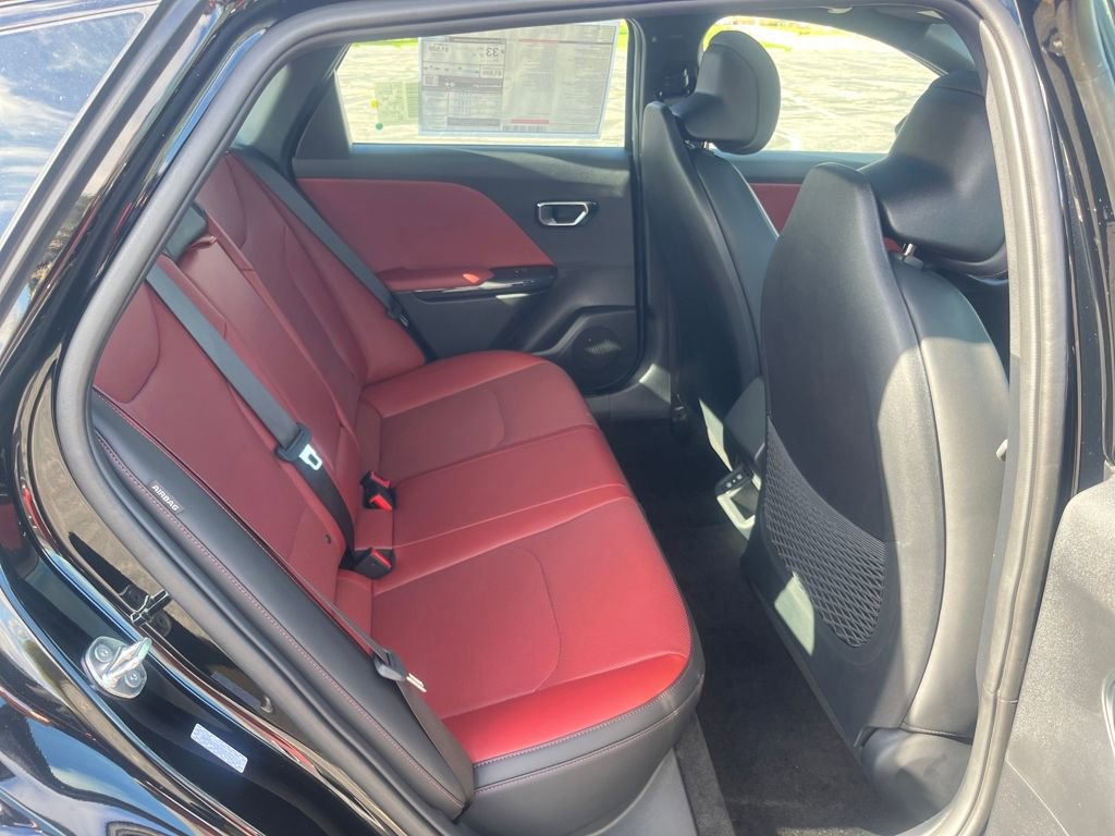 New 2025 Kia K4 GT-Line image 17