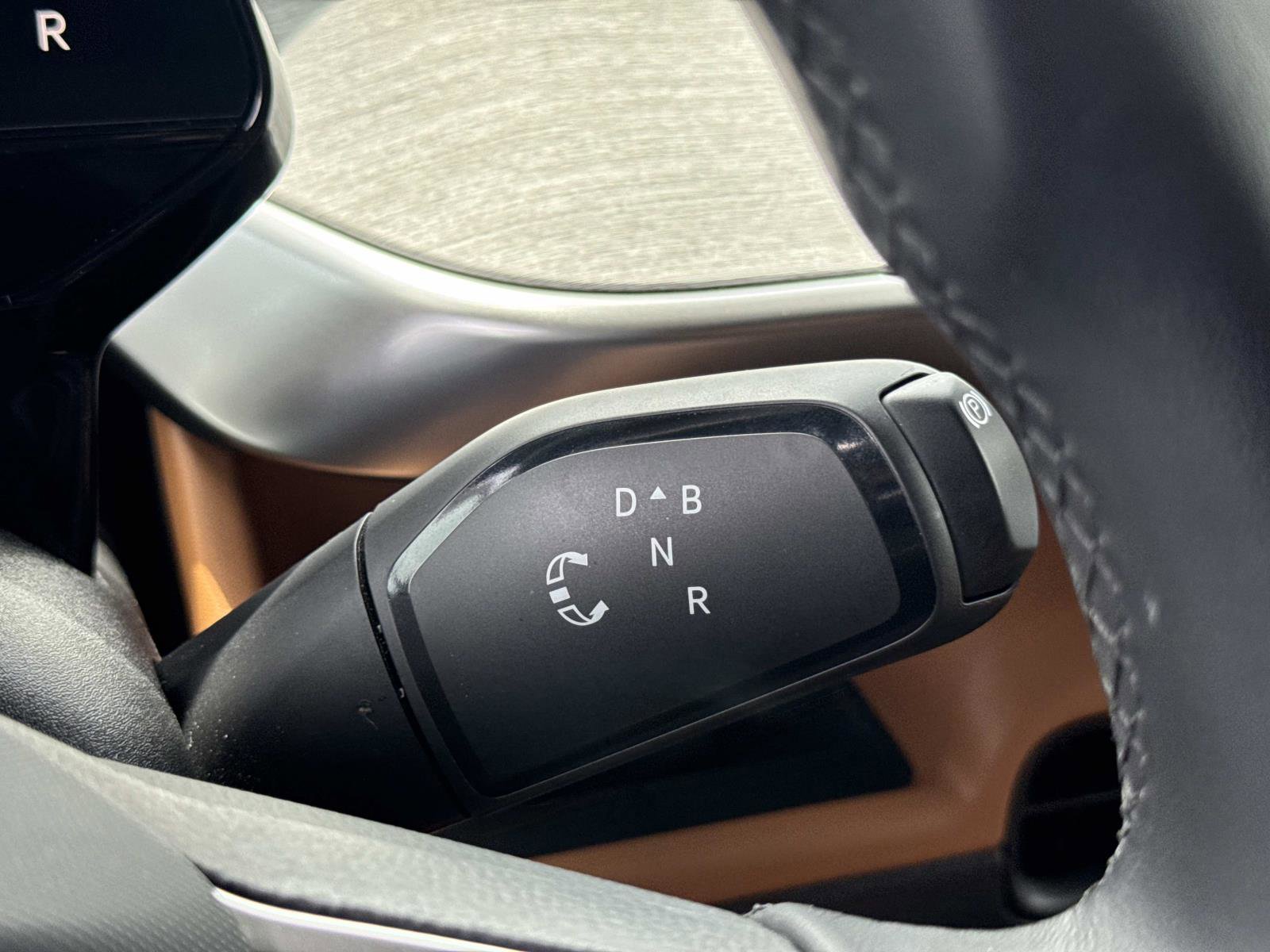 Certified 2025 Volkswagen ID. Buzz Pro S Plus RWD image 19