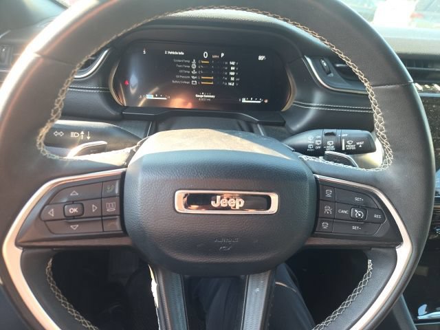 Used 2023 Jeep Grand Cherokee Altitude RWD image 9