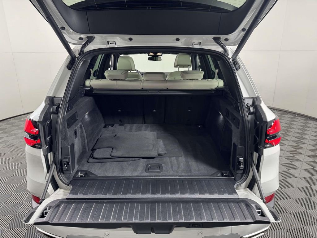 Used 2026 BMW X5 xDrive40i image 14