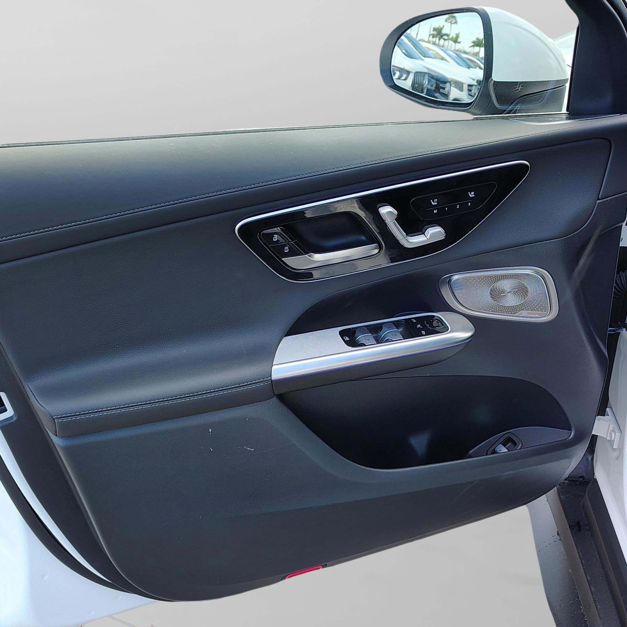 Certified 2026 Mercedes-Benz GLC 300 4MATIC image 4