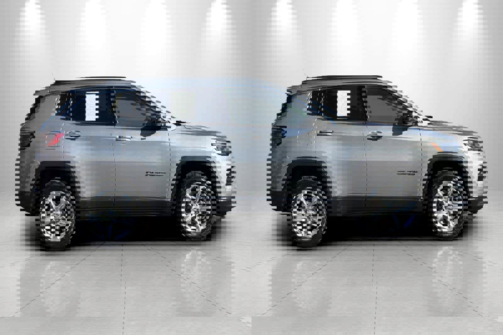 Used 2024 Jeep Compass Latitude image 8