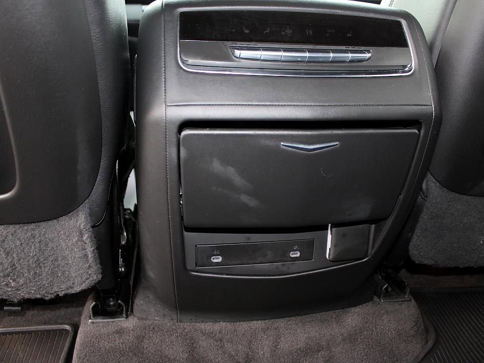 Used 2022 Cadillac Escalade Luxury image 34