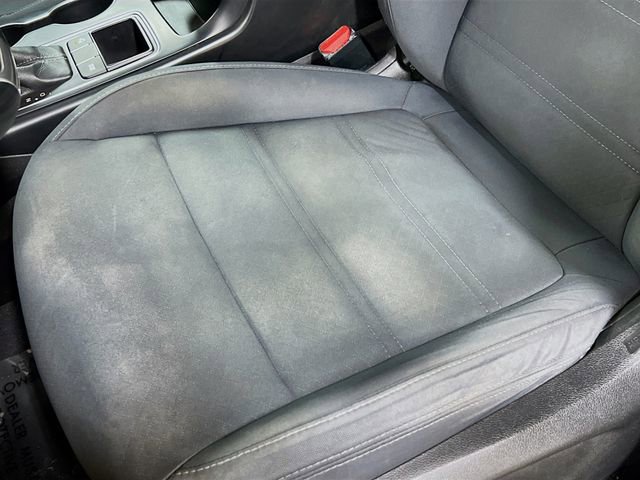 Used 2017 Kia Sorento LX w/ LX Convenience Package image 19