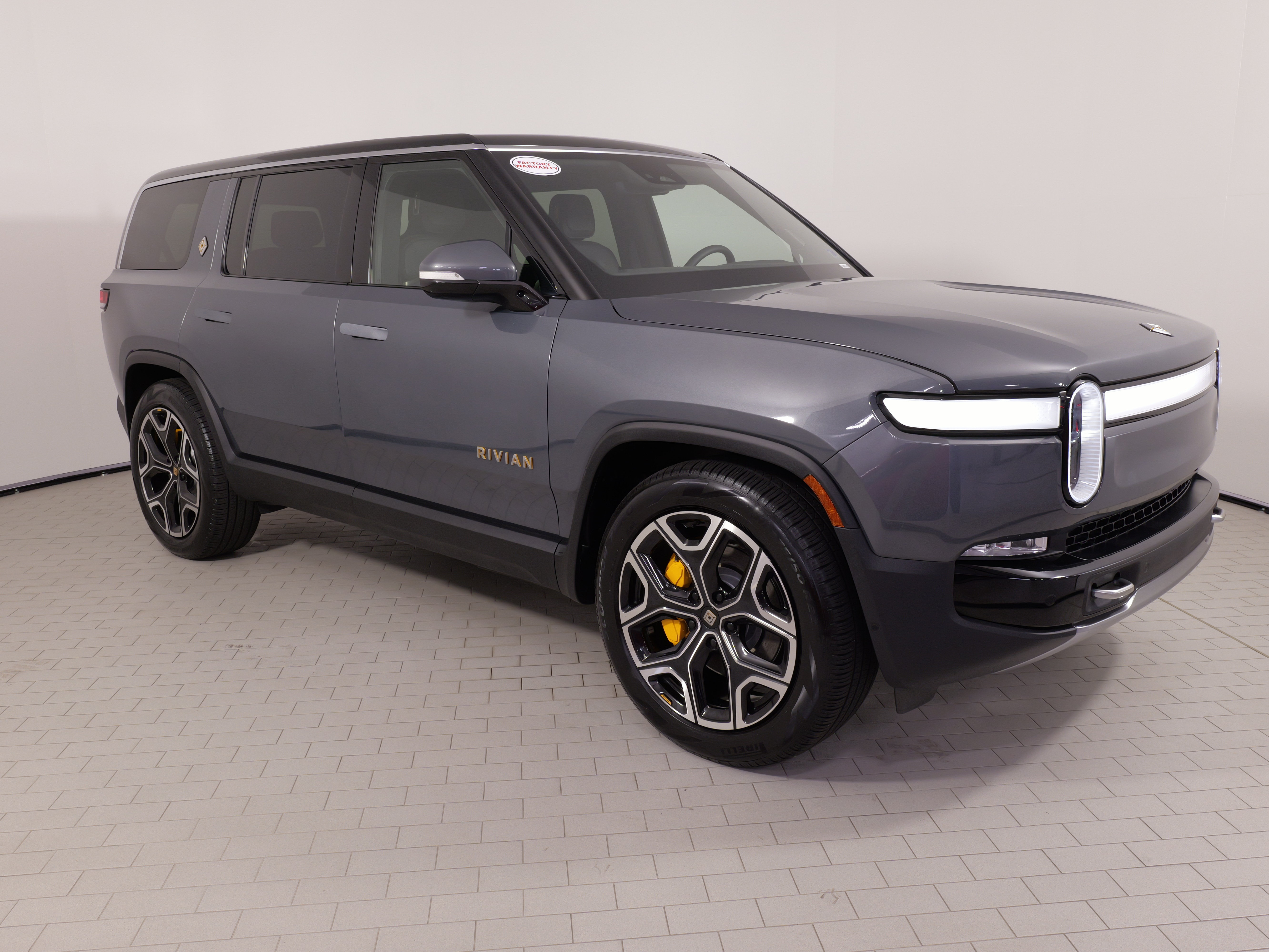 Used 2023 Rivian R1S Adventure AWD/4WD image 7