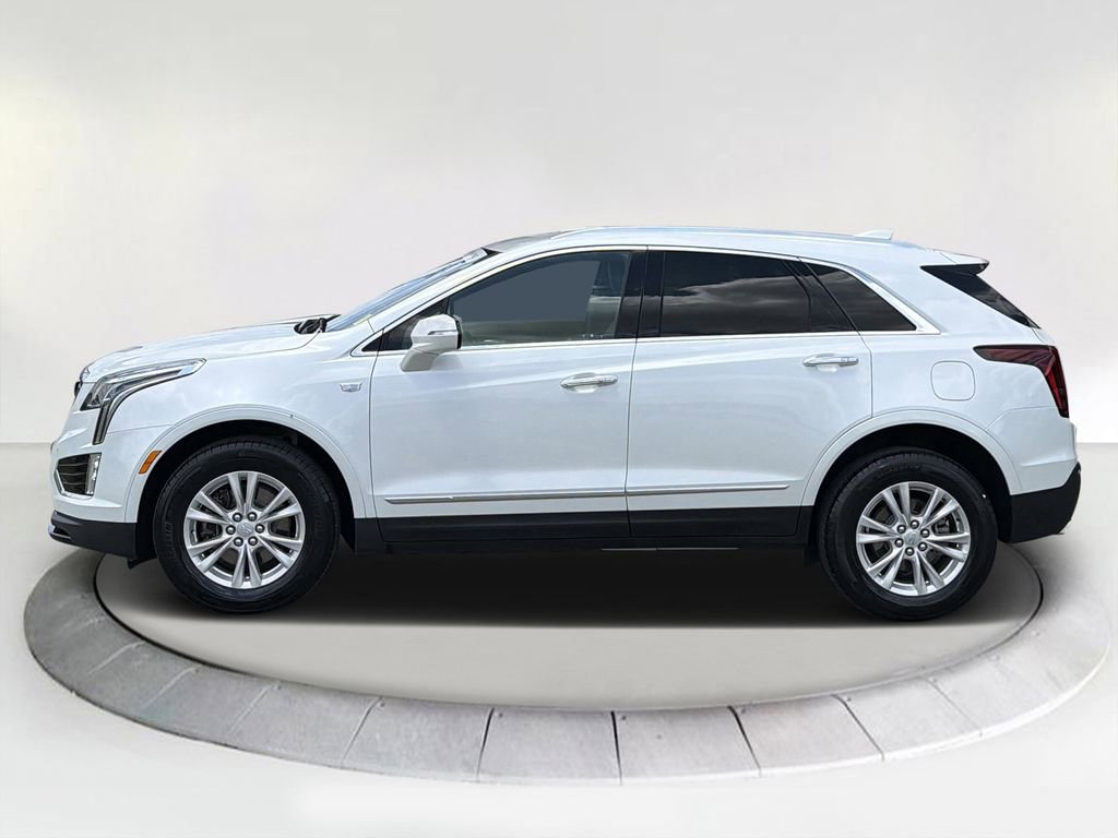 Certified 2022 Cadillac XT5 Luxury FWD image 2