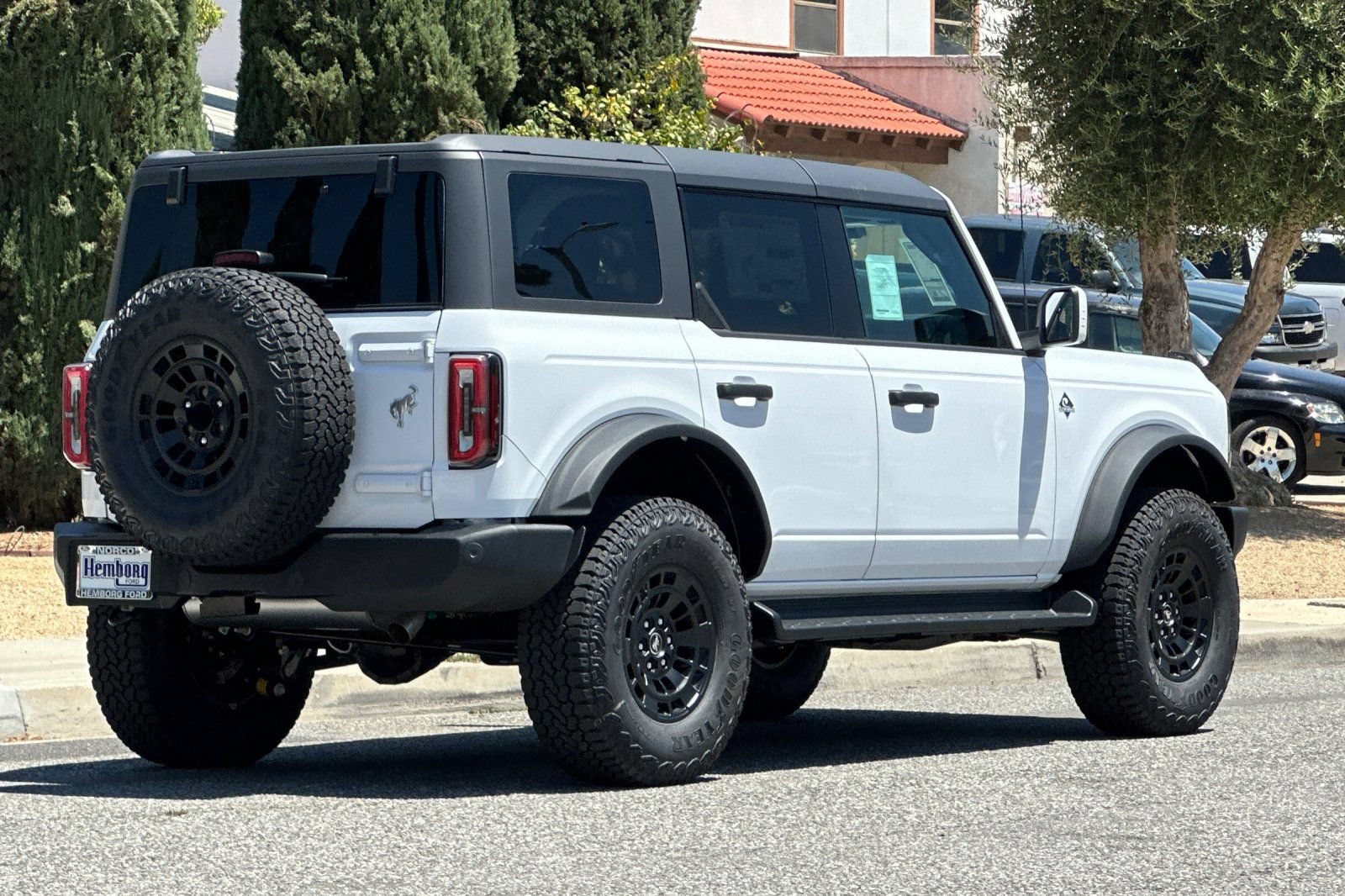 New 2026 Ford Bronco Outer Banks w/ Sasquatch Package AWD/4WD image 4