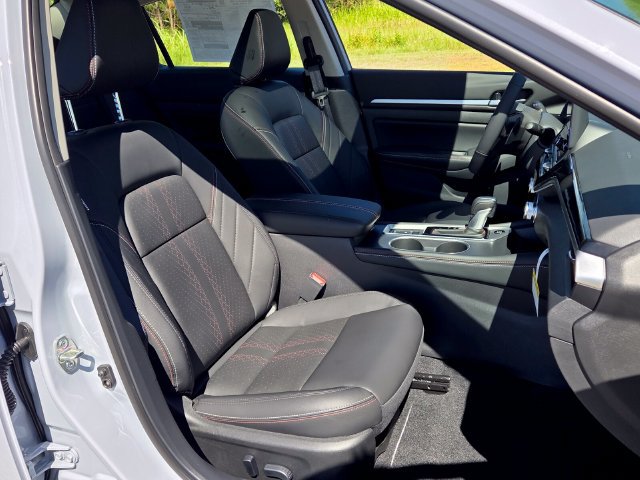 New 2026 Nissan Altima 2.5 SR w/ SR Premium Package FWD image 17
