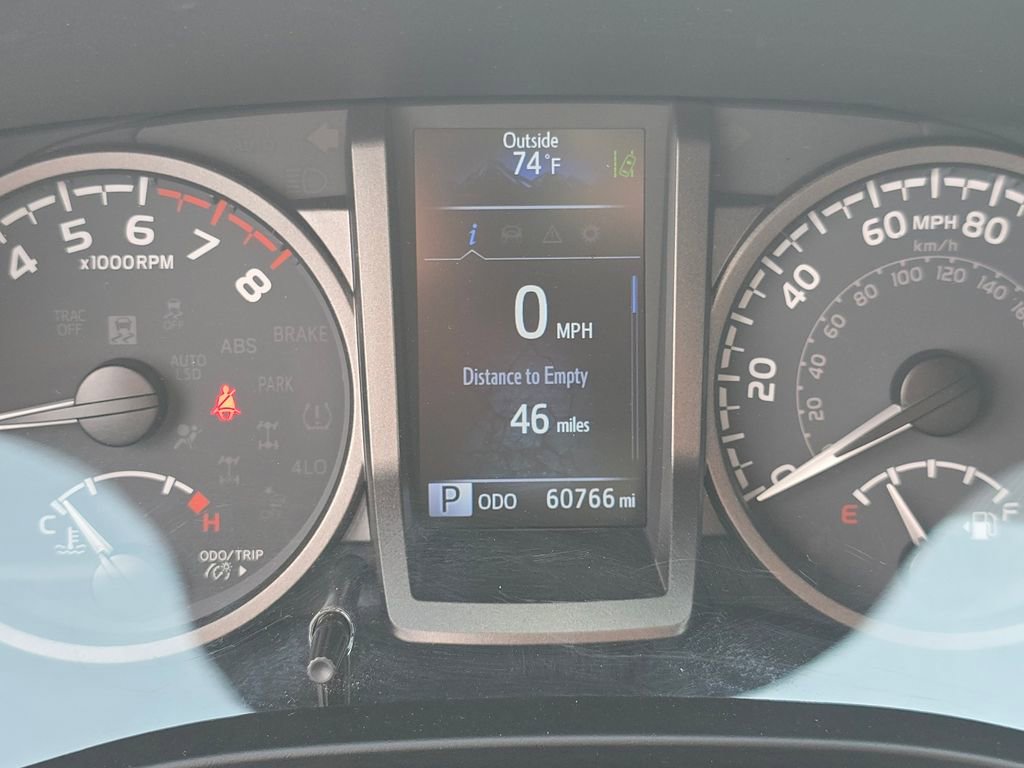 Used 2022 Toyota Tacoma TRD Sport AWD/4WD image 25