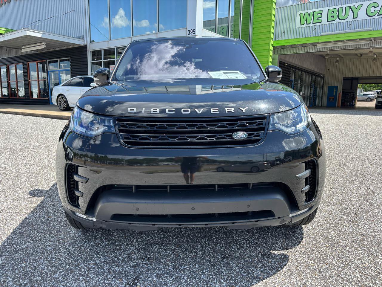 Used 2017 Land Rover Discovery HSE AWD/4WD image 8