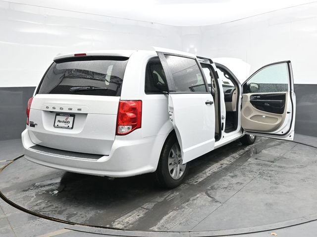 Used 2019 Dodge Grand Caravan SE FWD image 36