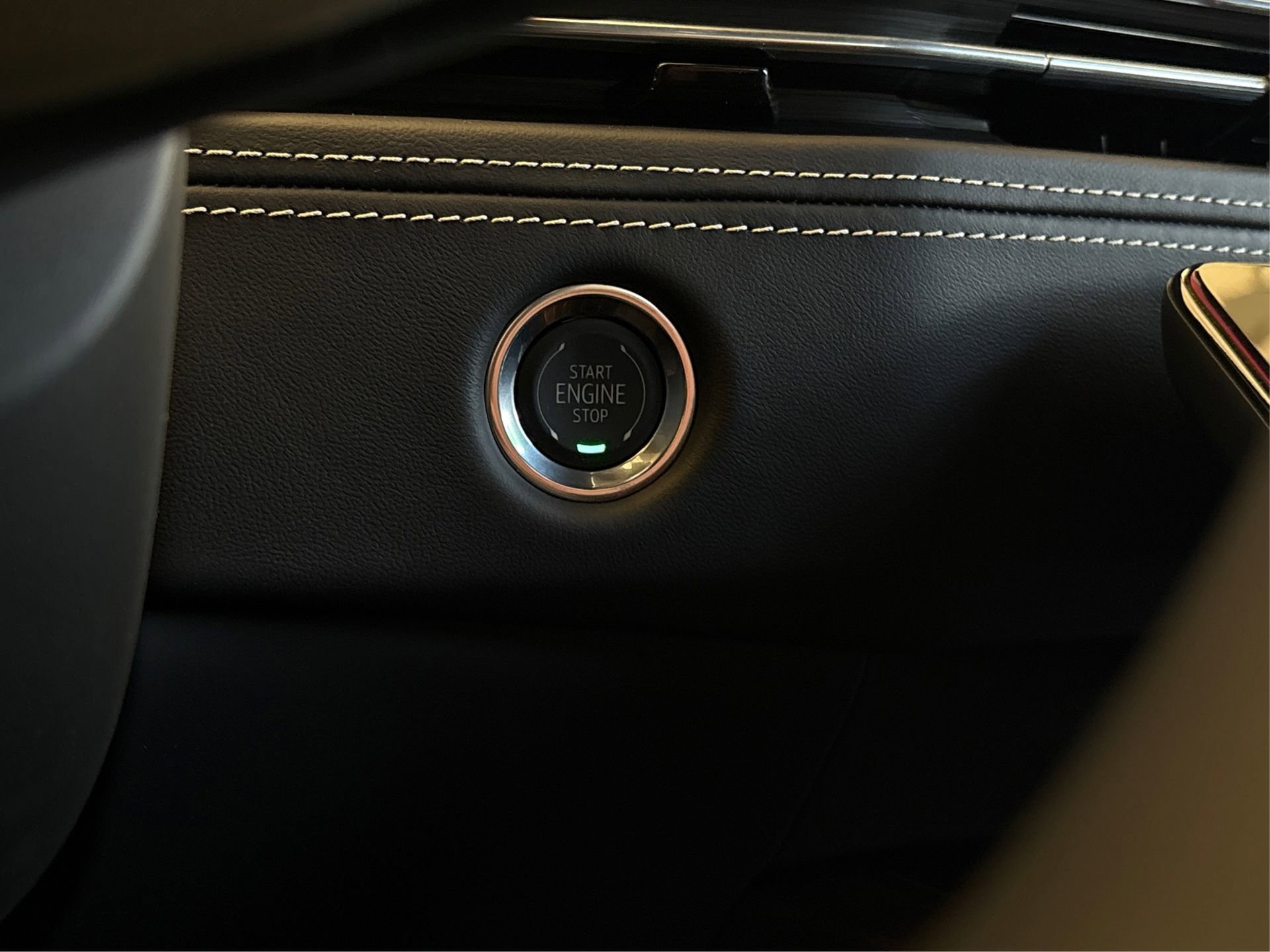 New 2026 Cadillac Escalade ESV Platinum Sport image 28