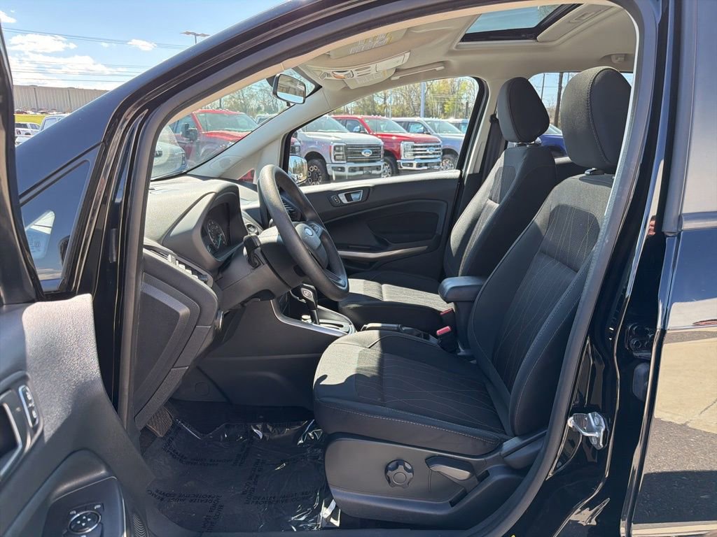 Used 2021 Ford EcoSport SE w/ SE Convenience Package image 10