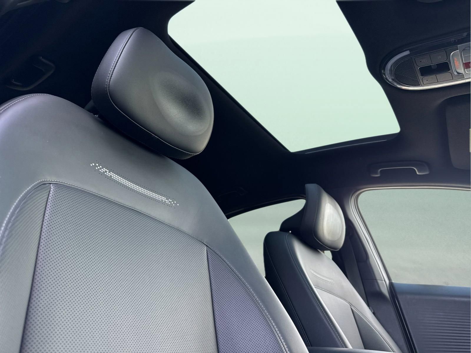 Used 2024 Hyundai Ioniq 6 Limited image 16