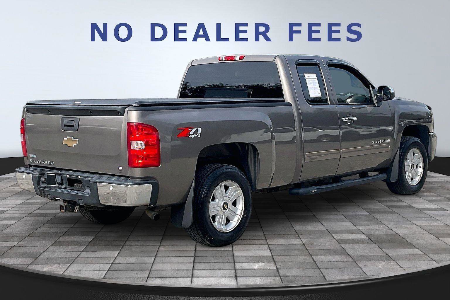 Used 2011 Chevrolet Silverado 1500 LT w/ All-Star Edition AWD/4WD image 6