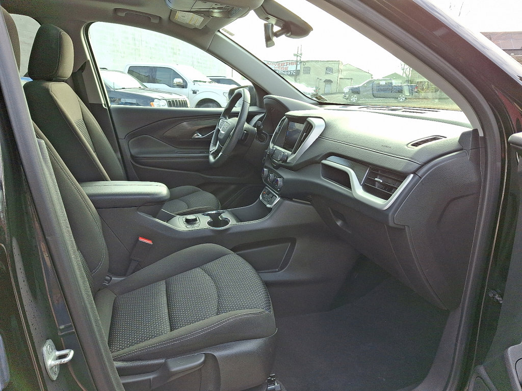 Used 2023 GMC Terrain SLE w/ Driver Convenience Package image 11