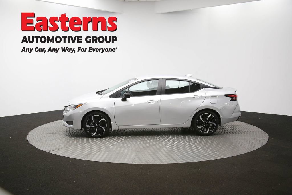 Used 2025 Nissan Versa SR w/ Trunk Package image 58