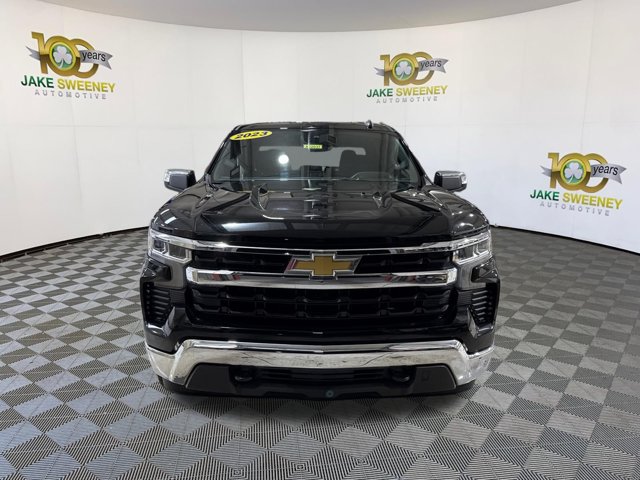 Used 2023 Chevrolet Silverado 1500 LT AWD/4WD image 3