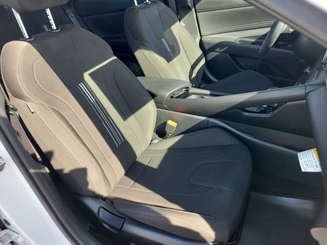 Certified 2025 Hyundai Elantra SEL image 16