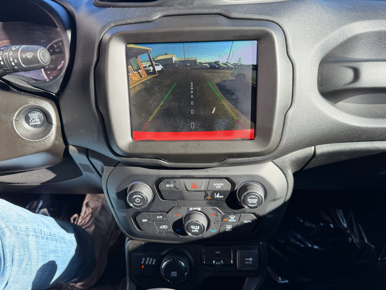 Used 2021 Jeep Renegade Limited image 28