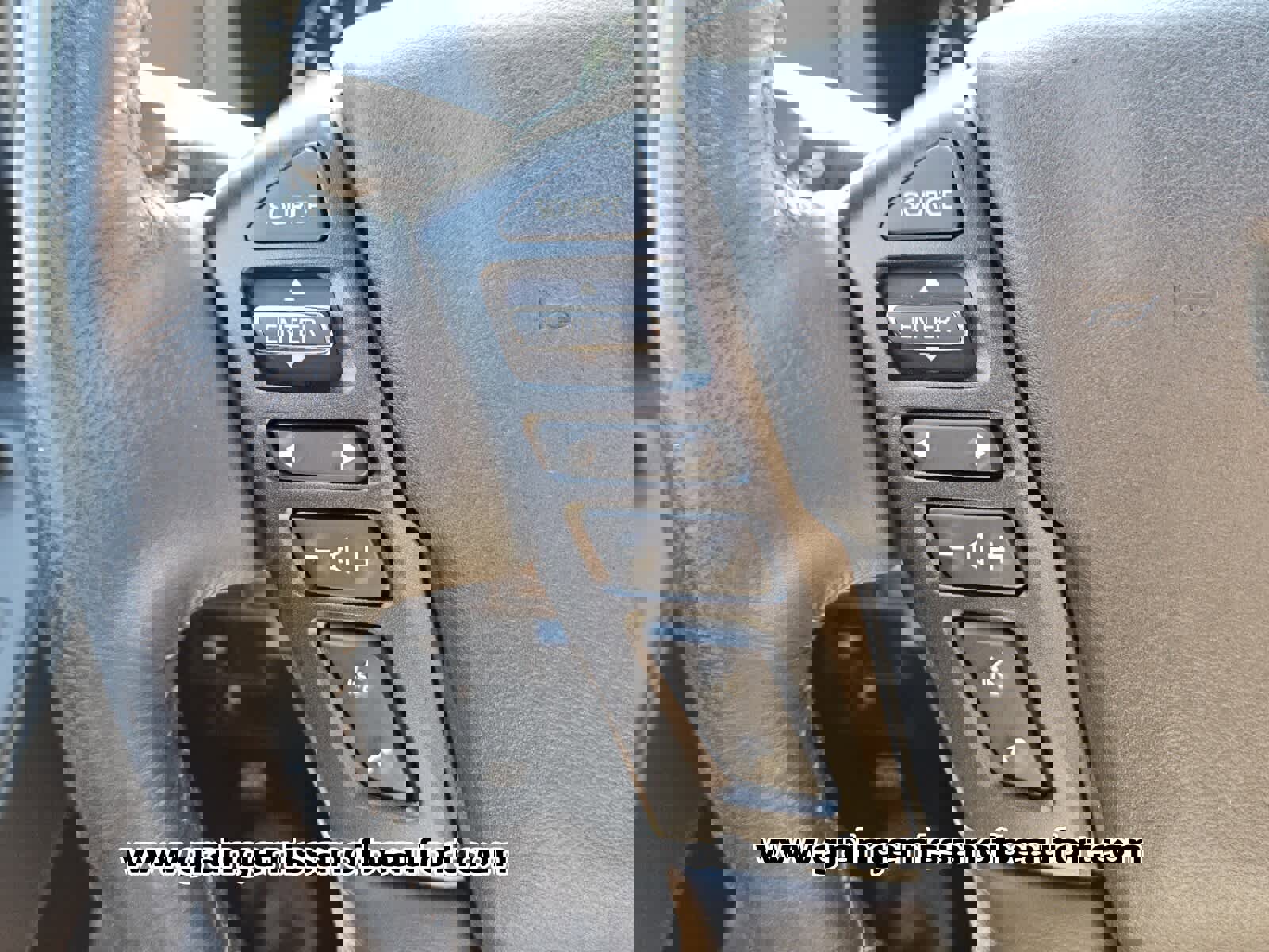 Used 2023 Nissan Frontier SV w/ SV Convenience Package image 12