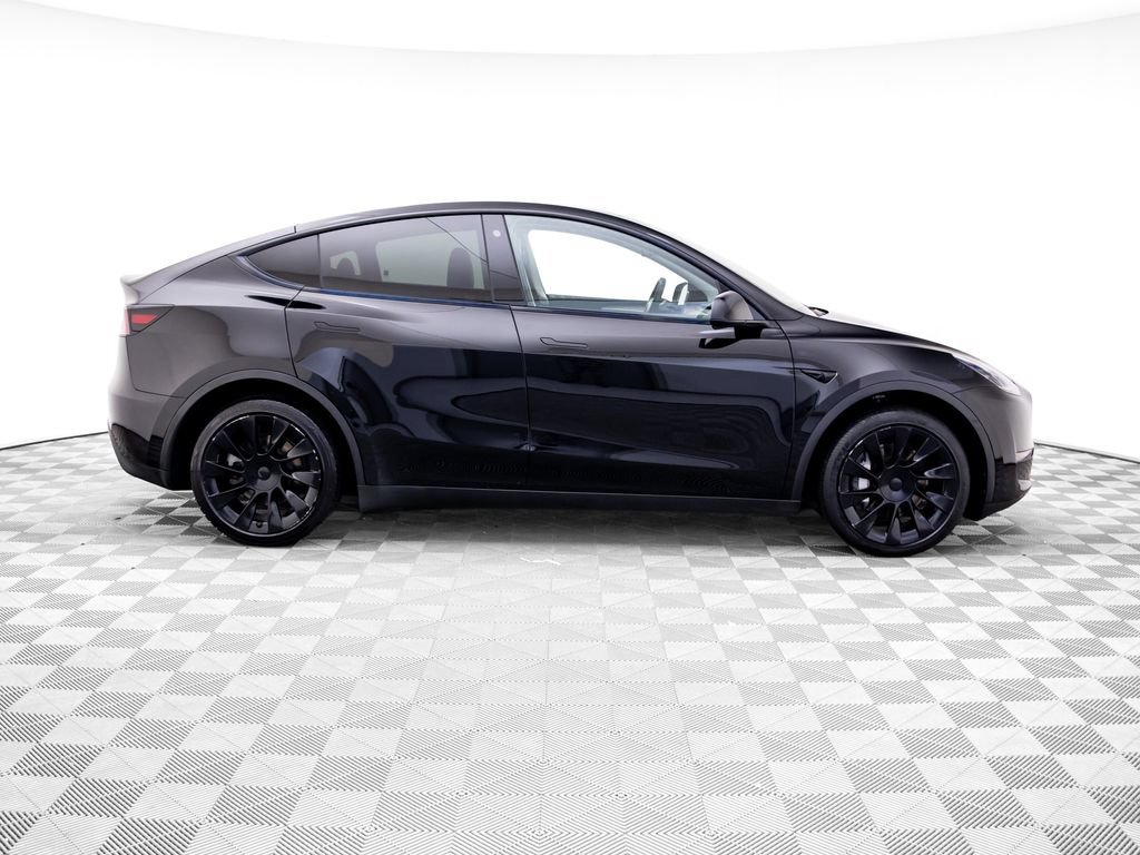 Used 2023 Tesla Model Y Long Range AWD/4WD image 8