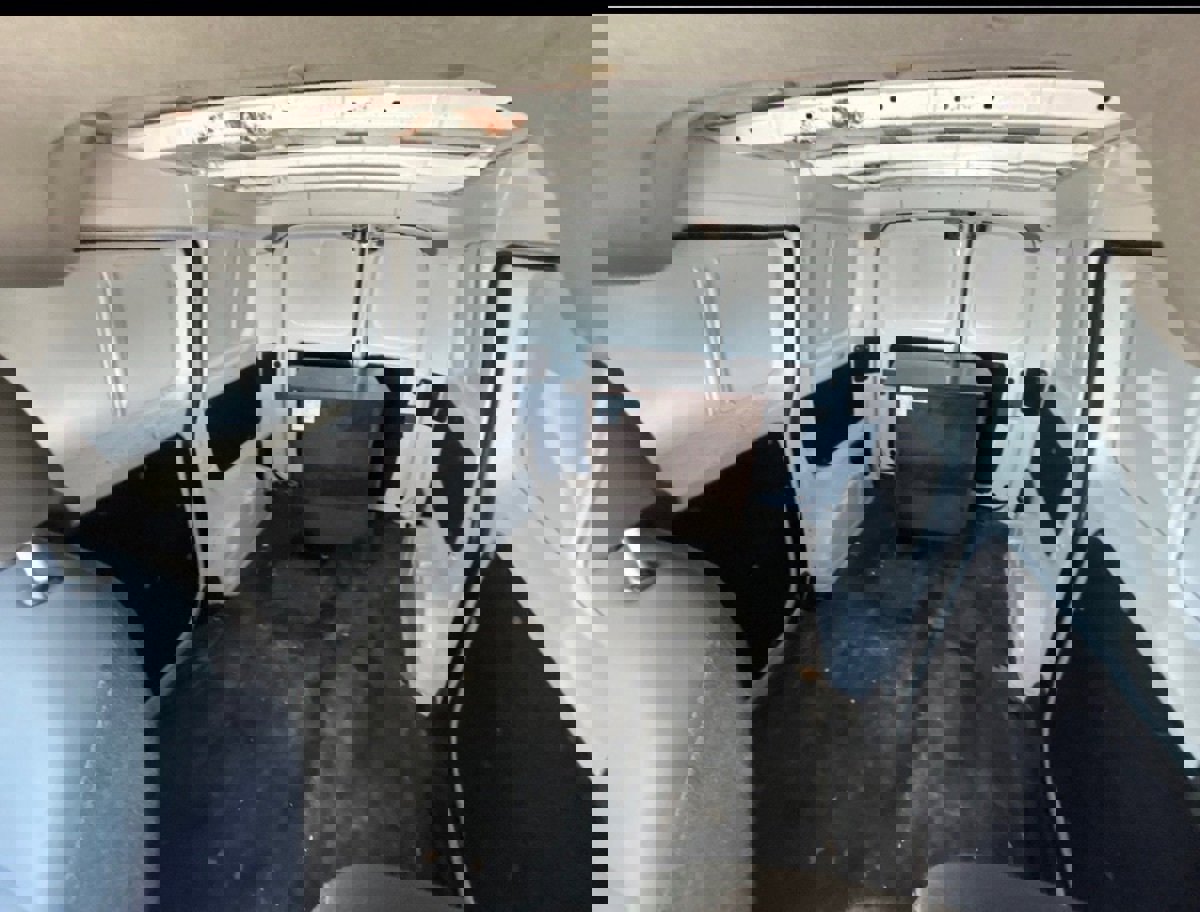 Used 2015 Nissan NV200 S w/ Cruise Control Package FWD image 3