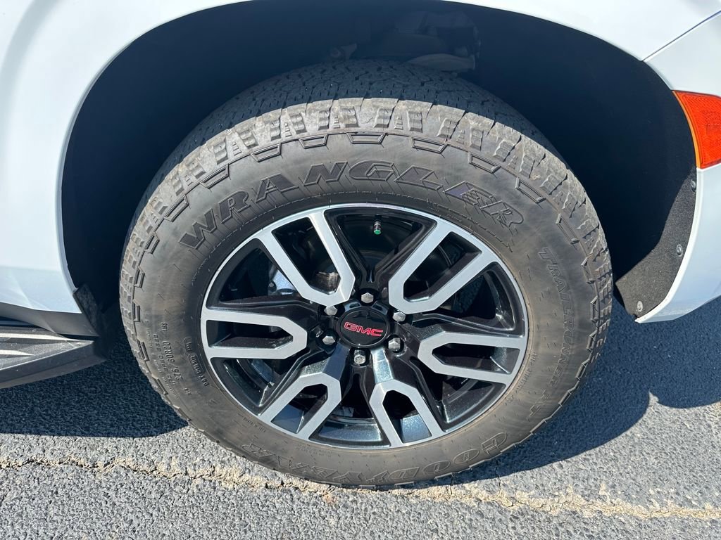 Used 2022 GMC Yukon AT4 w/ Max Trailering Package image 29
