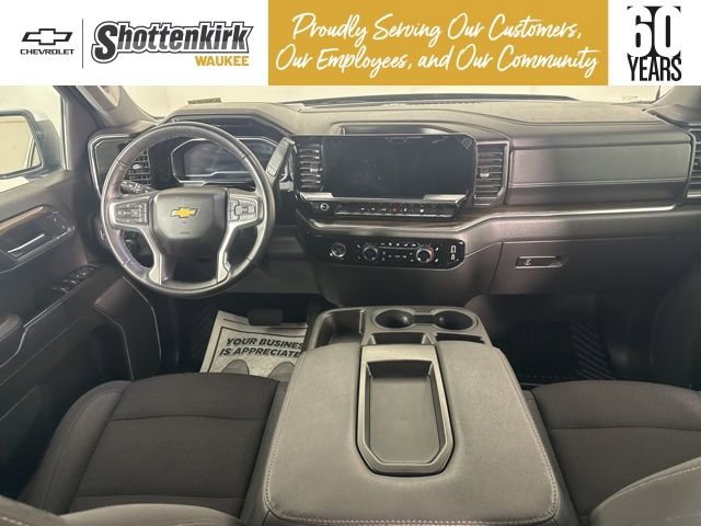 Used 2024 Chevrolet Silverado 1500 LT image 18