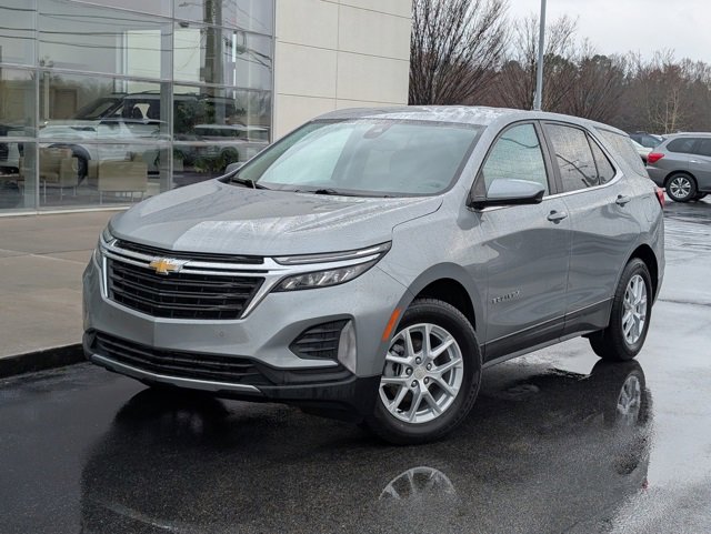 Used 2023 Chevrolet Equinox LT w/ Driver Convenience Package image 2