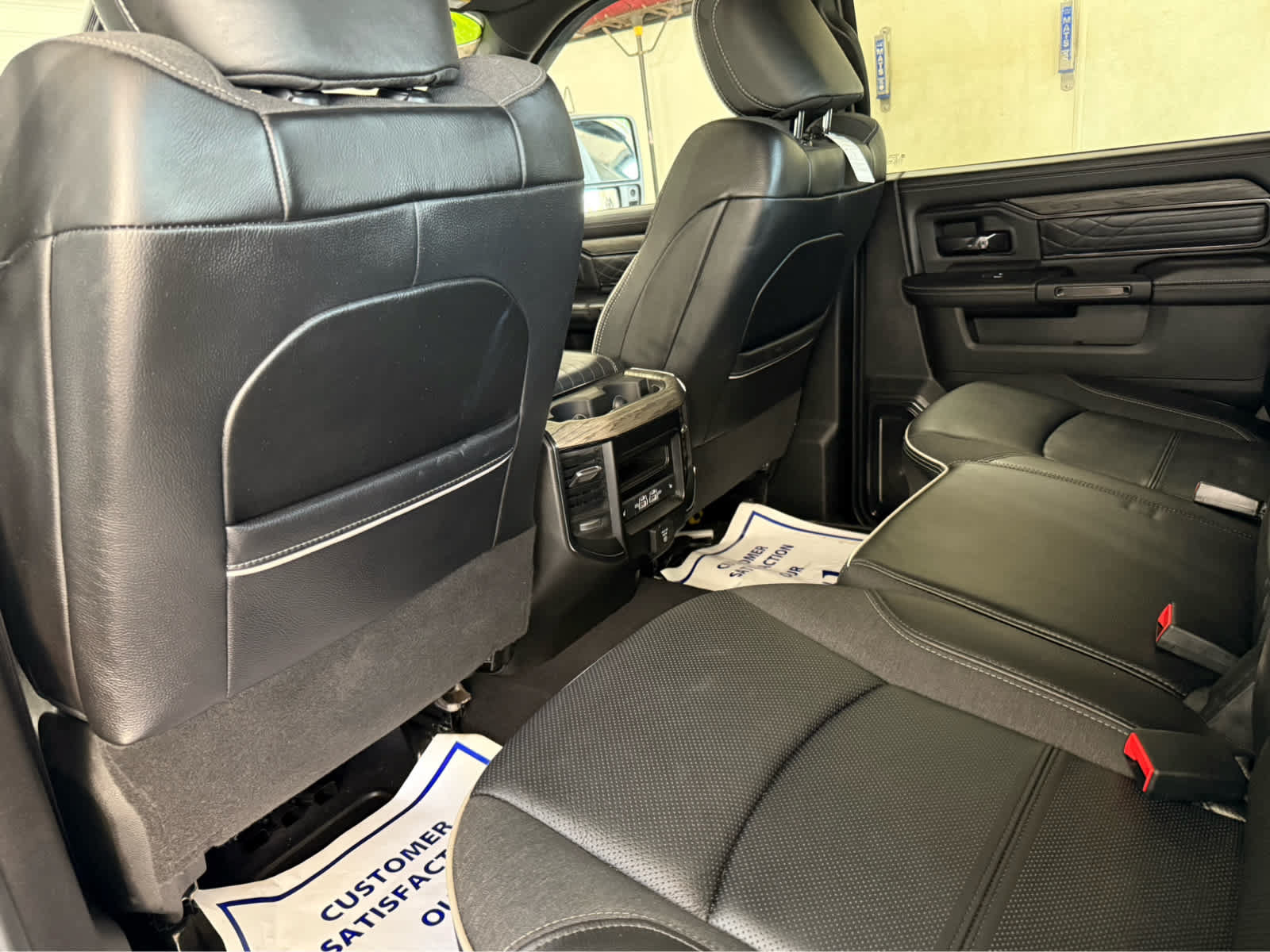 Used 2025 RAM 3500 Limited AWD/4WD image 26