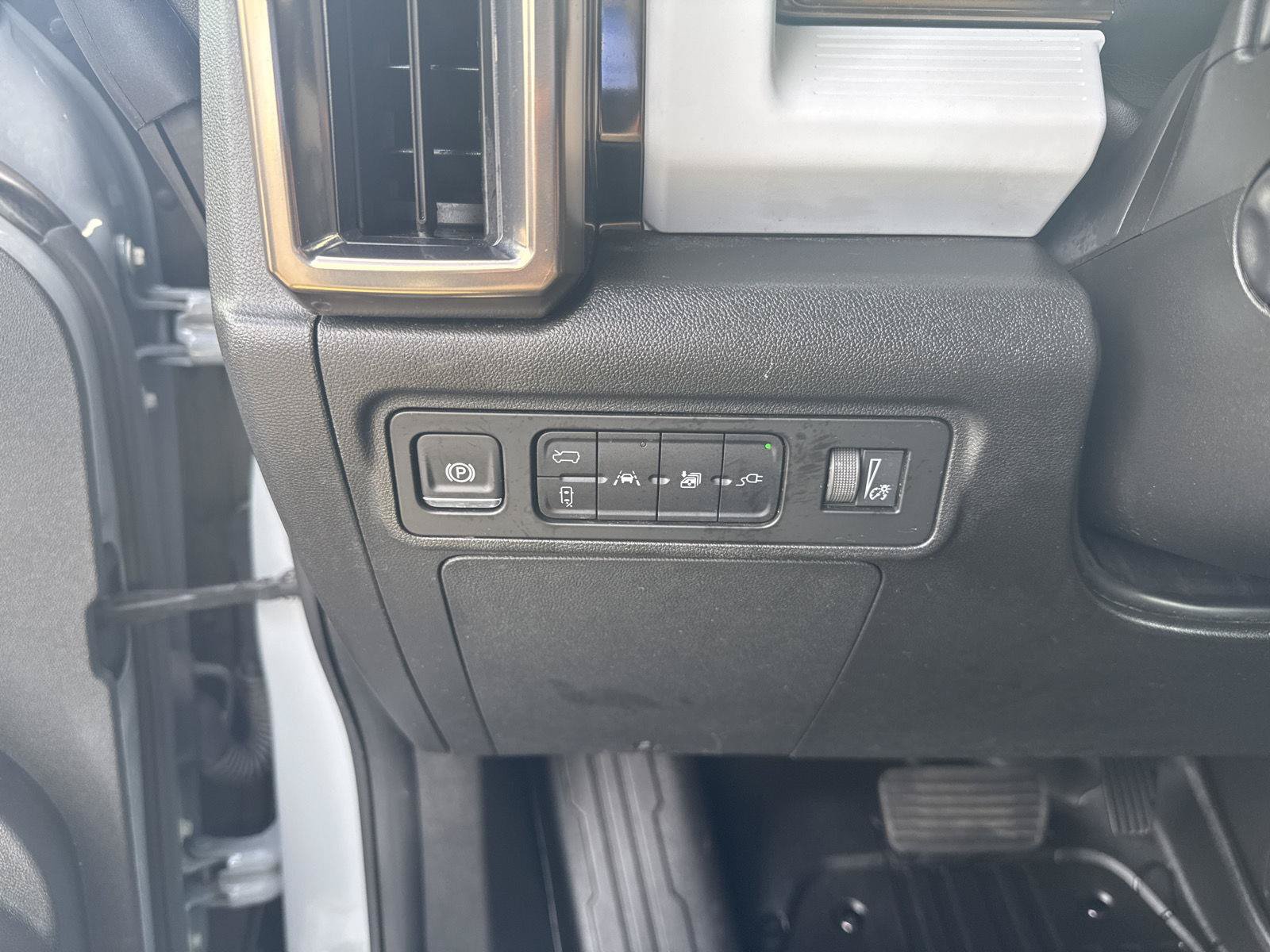Used 2025 GMC Hummer EV 3X AWD/4WD image 23
