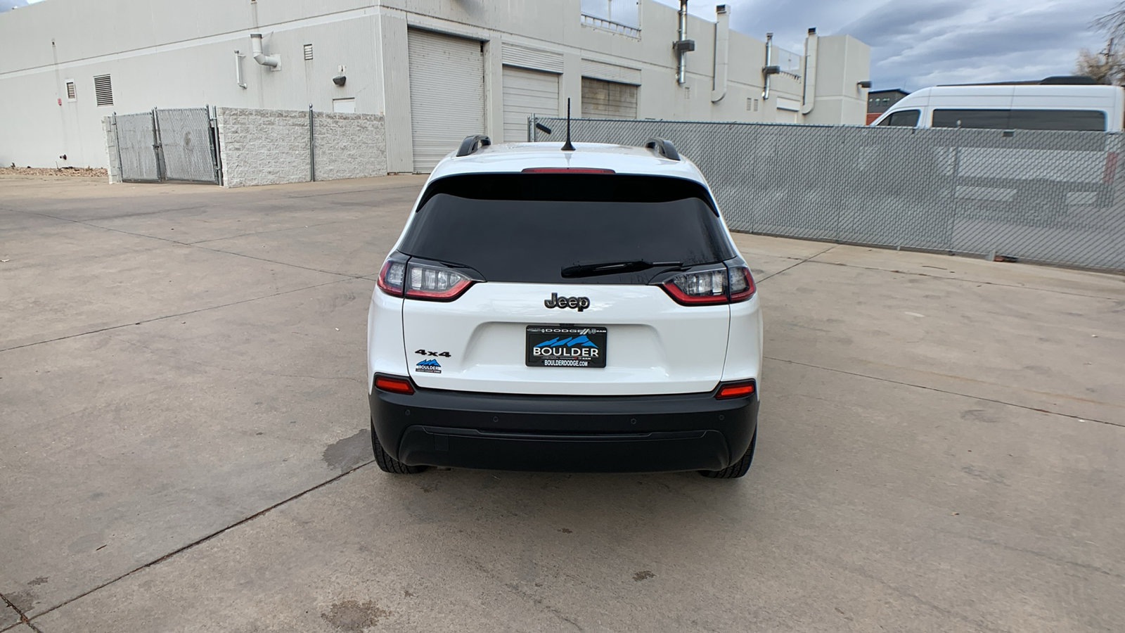 Used 2023 Jeep Cherokee Altitude Lux AWD/4WD image 4