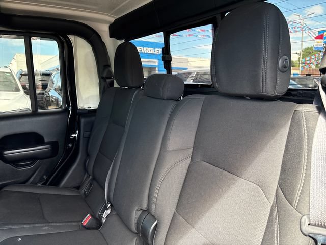 Used 2021 Jeep Gladiator Sport AWD/4WD image 19