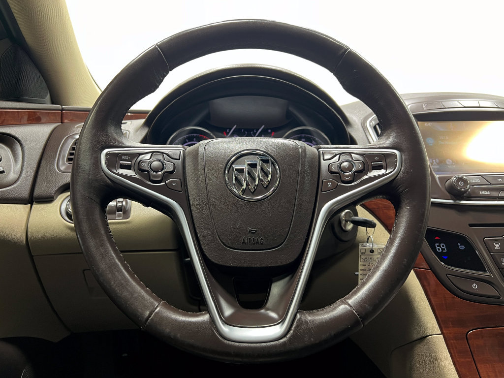 Used 2017 Buick Regal Sport Touring FWD image 22