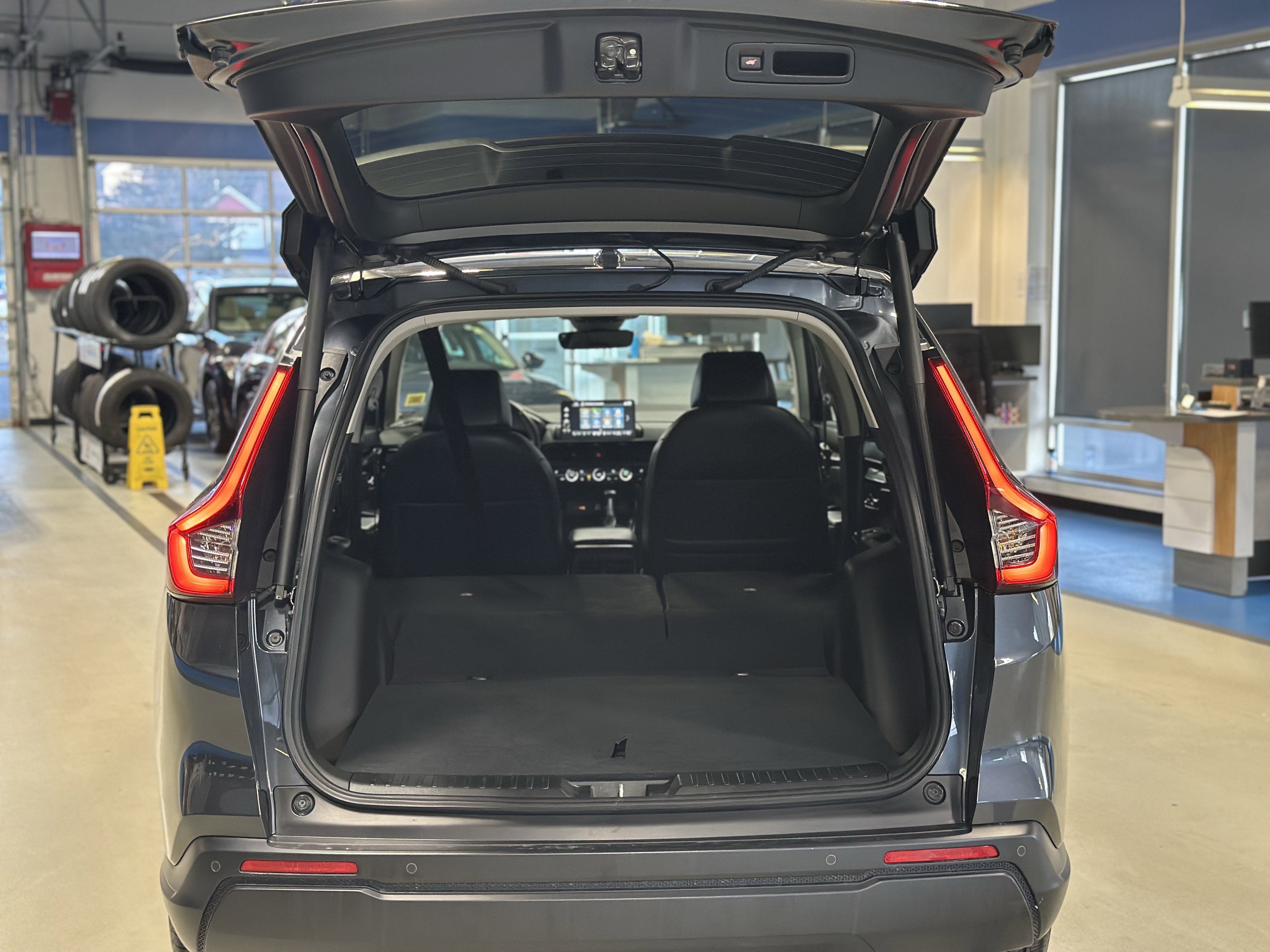 Used 2024 Honda CR-V EX-L image 6