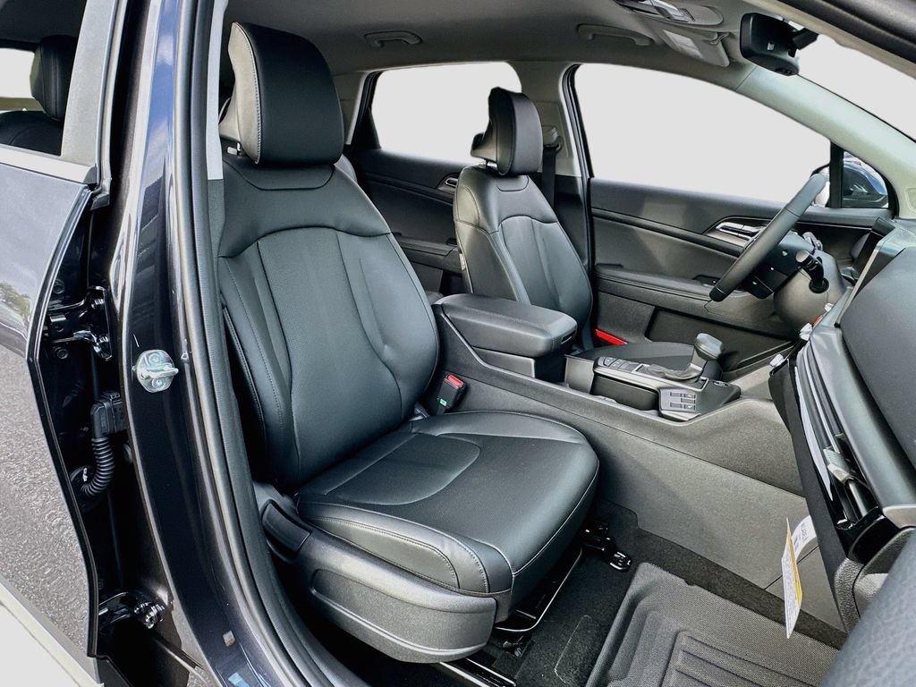 Certified 2026 Kia Sportage EX FWD image 26