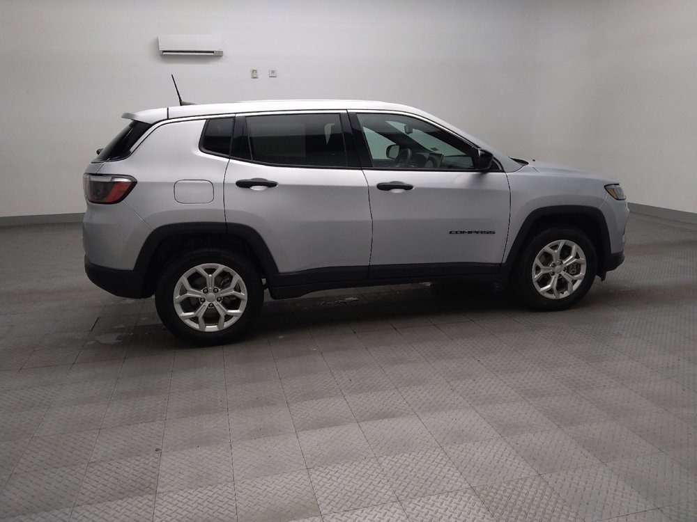 Used 2024 Jeep Compass Sport image 10