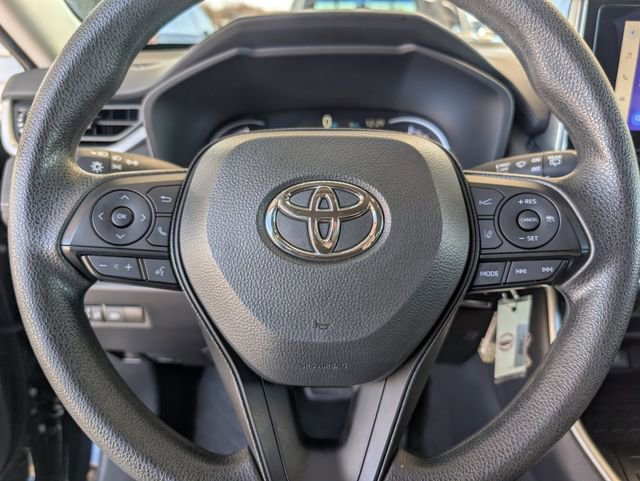 Used 2025 Toyota RAV4 LE image 12