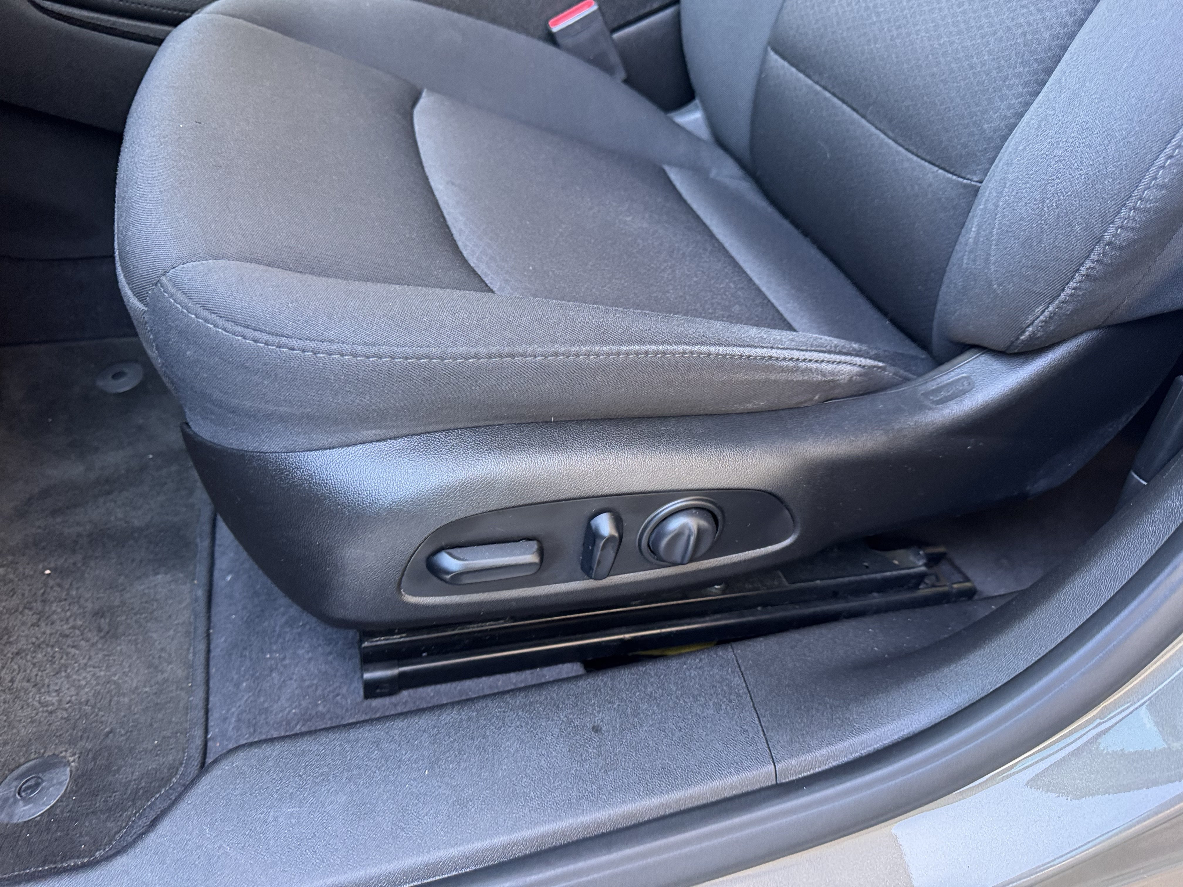 Certified 2018 Chevrolet Malibu LT FWD image 14