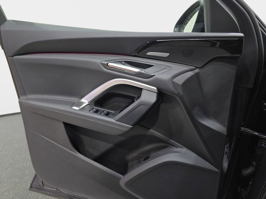 Used 2025 Audi Q5 Prestige image 28