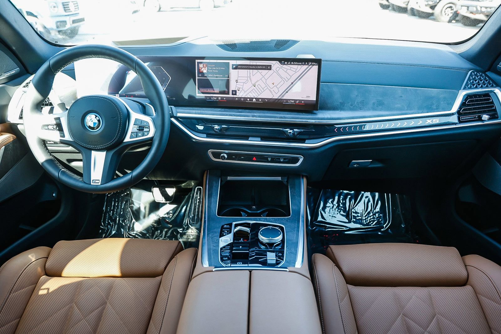 Used 2026 BMW X5 xDrive50e w/ M Sport Package image 10